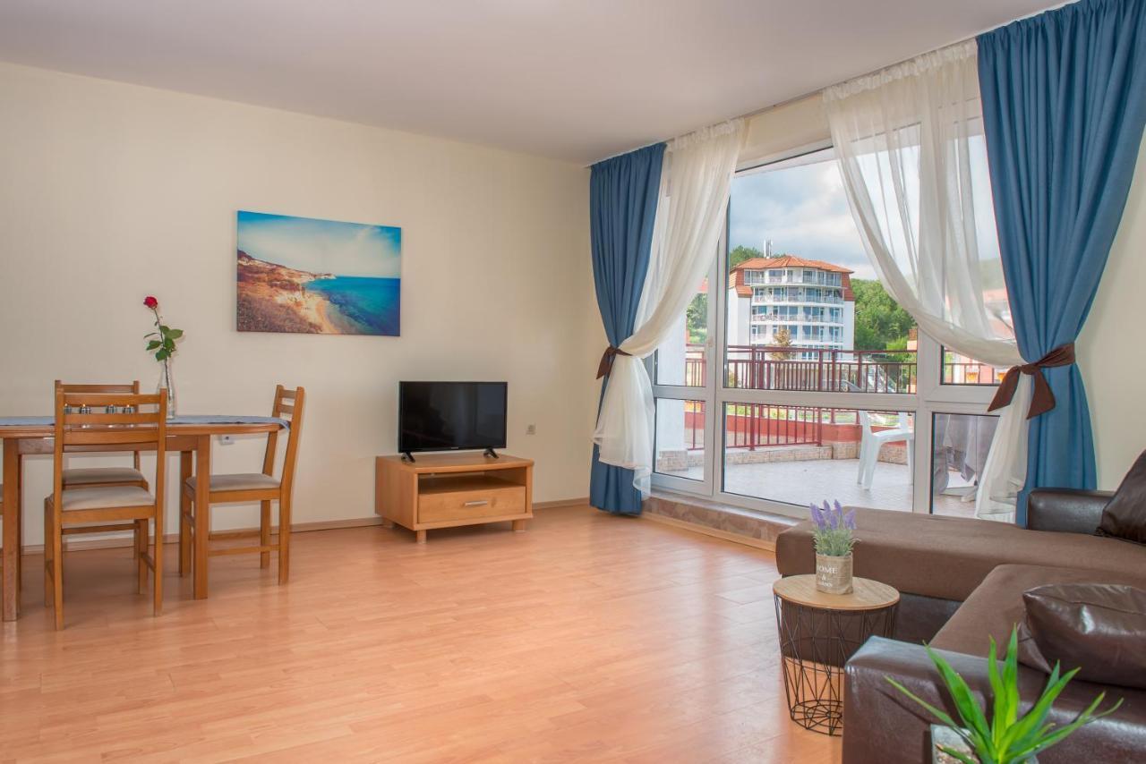 Privilege Beach Apartments Szveti Vlasz Kültér fotó