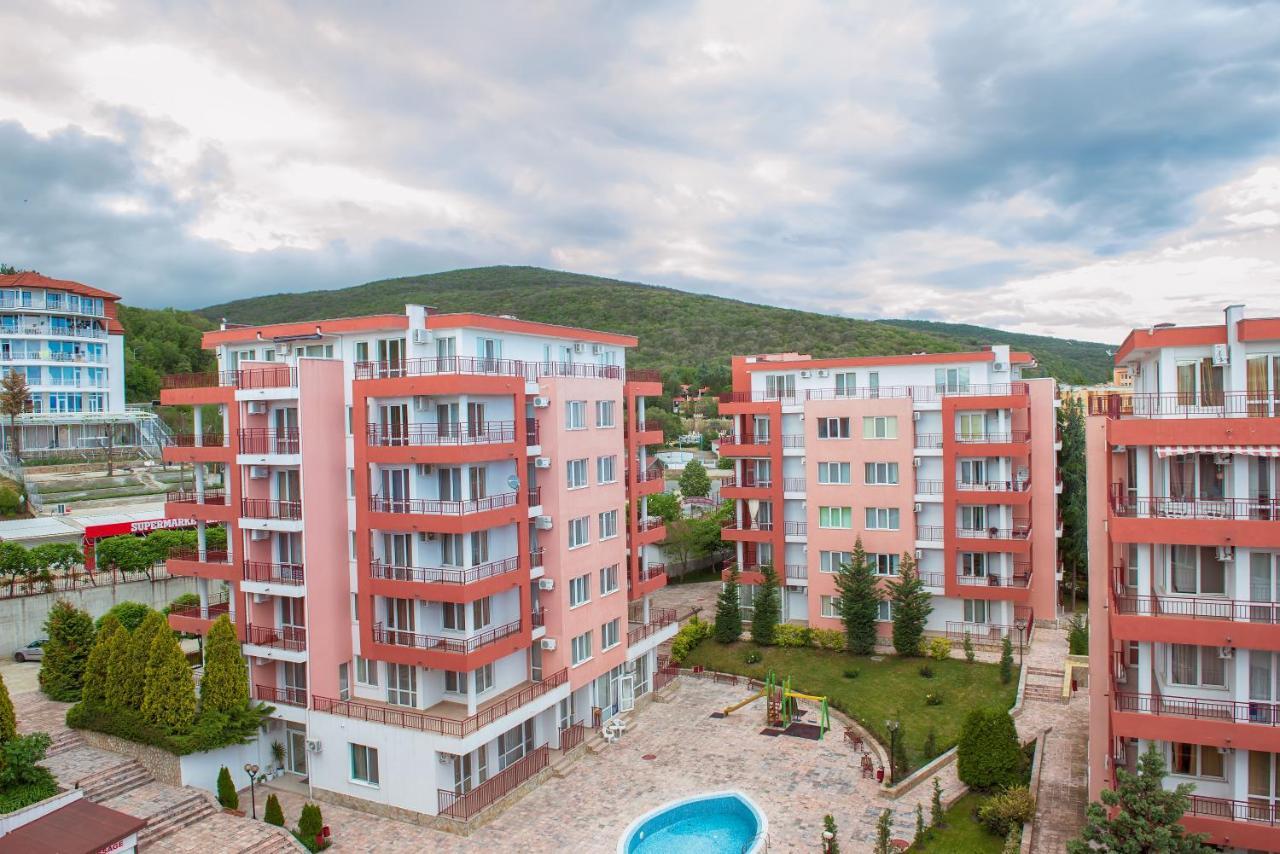 Privilege Beach Apartments Szveti Vlasz Kültér fotó