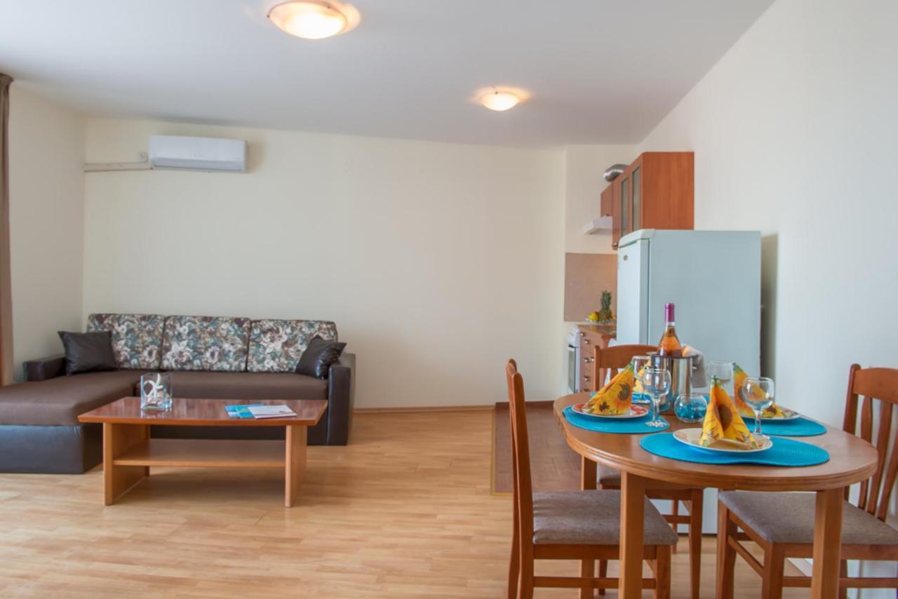Privilege Beach Apartments Szveti Vlasz Kültér fotó