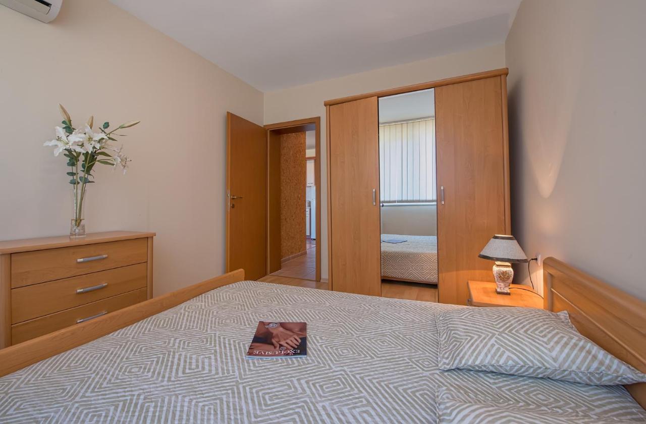 Privilege Beach Apartments Szveti Vlasz Kültér fotó